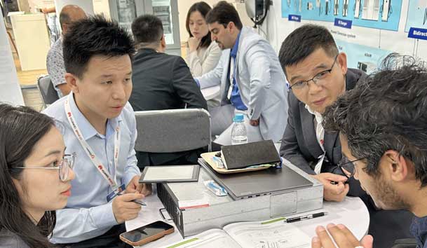 极悦娱乐闪耀2024欧洲智慧能源展丨聚焦创新技术，共筑全球碳中和未来(图11)